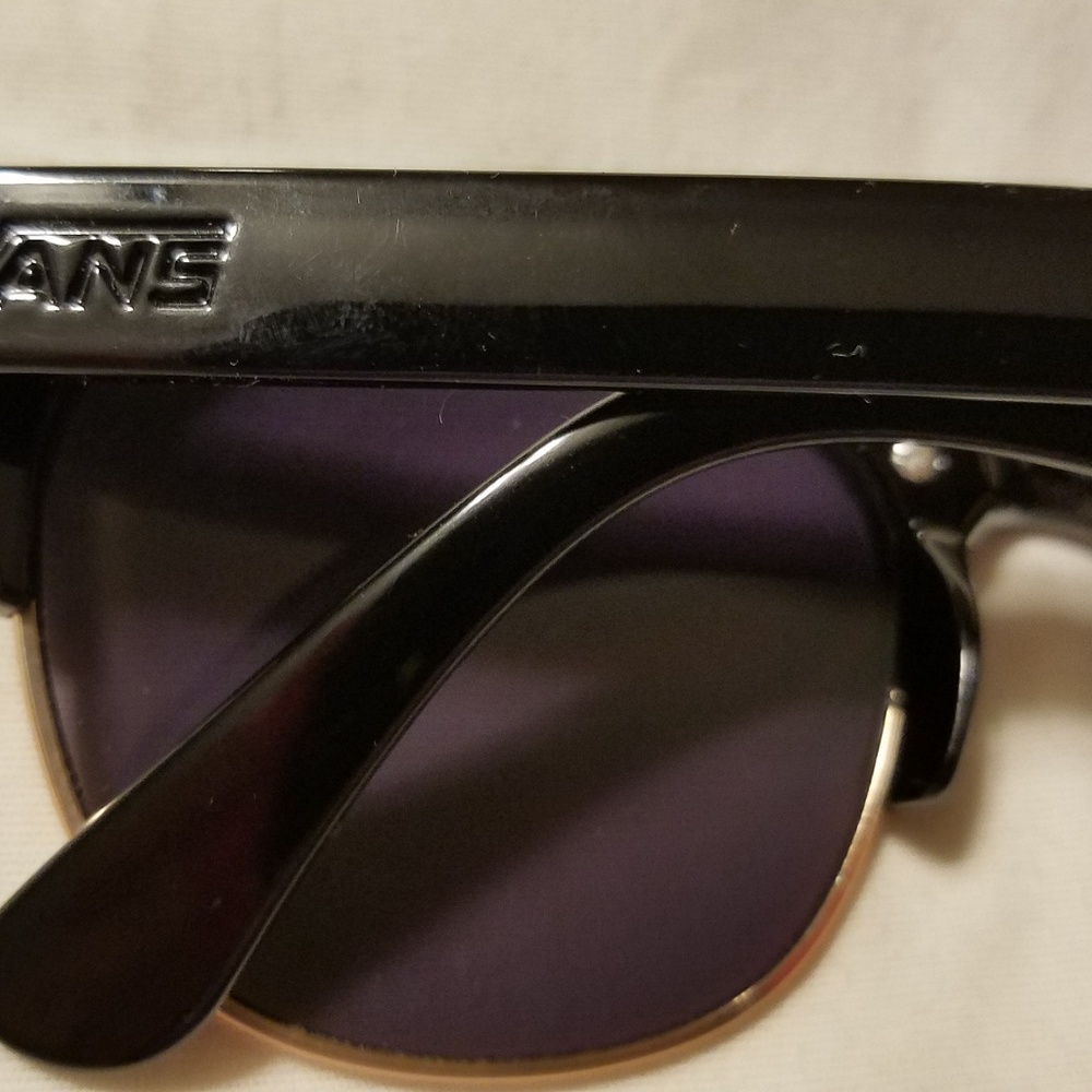 Vans Lawler Sunglasses - Picture 3 of 3